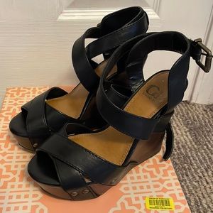 4” platform Gianni Bini wedges